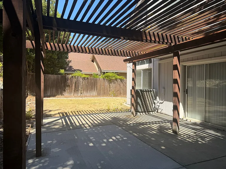 8317 Bramble Bush Cir — Photo 31