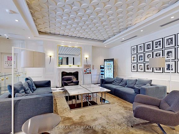 4th image of 955 Bay St #1112