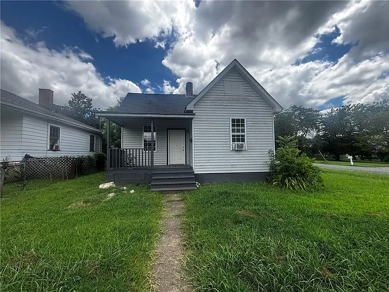 722 La Due St — Photo 1