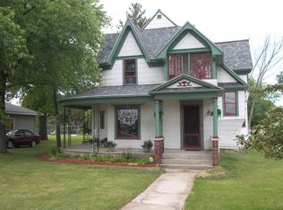 316 W Chestnut St, Pardeeville, WI 53954