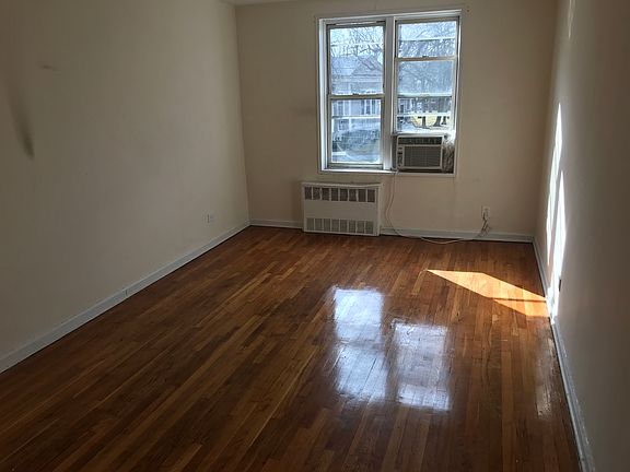 2nd image of 4011 Kings Hwy APT 4C