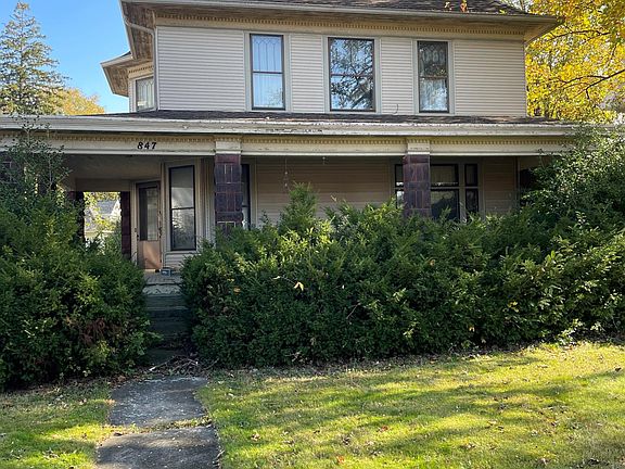 2nd image of 847 Center St