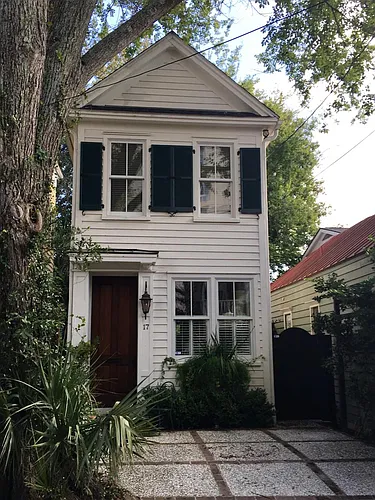 17 West St Photo 1