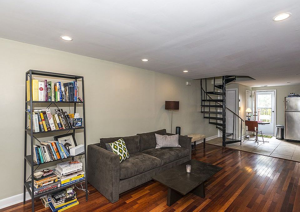 1st image of 522 Montrose St #B