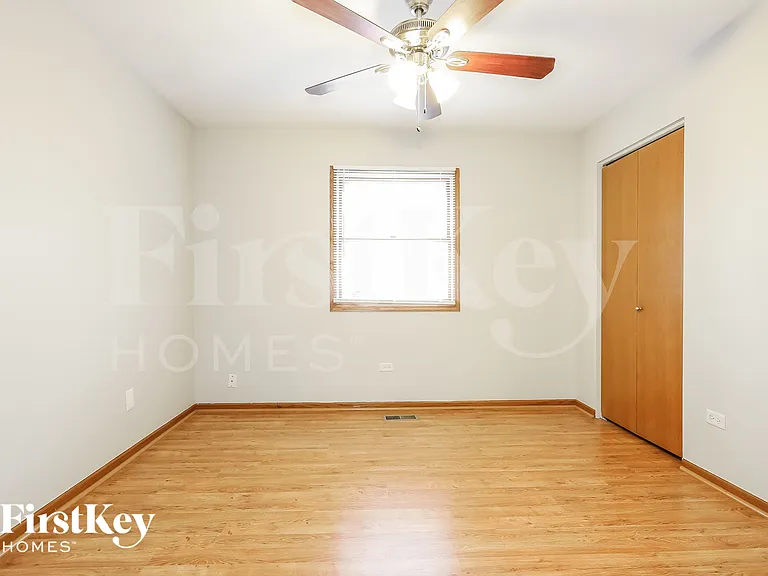 1119 Karen Dr — Photo 10