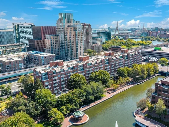 4 Canal Park Penthouse 8, Cambridge, MA 02141