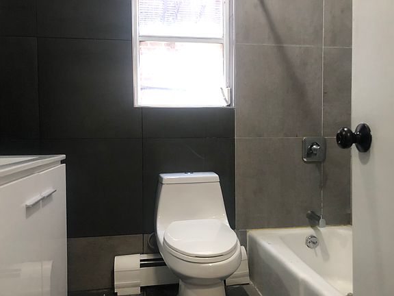 5th image of 233 Liberty Ave #11E