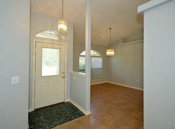 4th image of 5961 Tanglewood Dr