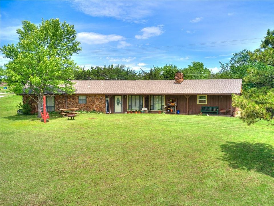 1st image of 107 Marshall Dr