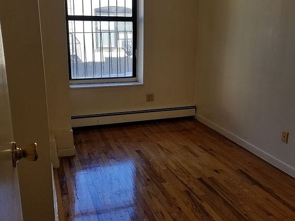 3rd image of 347 Manhattan Ave APT 5C