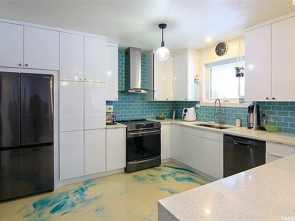 5th image of 212 Taylor Ave