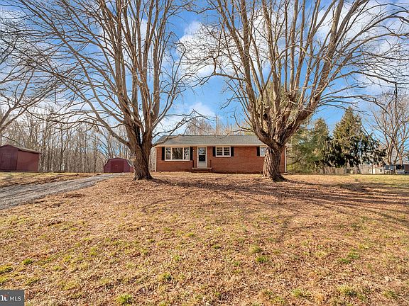 5th image of 7312 Passapatanzy Dr