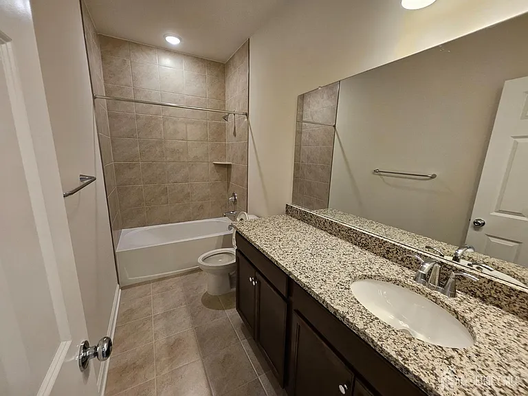 605 Parker Blvd — Photo 20