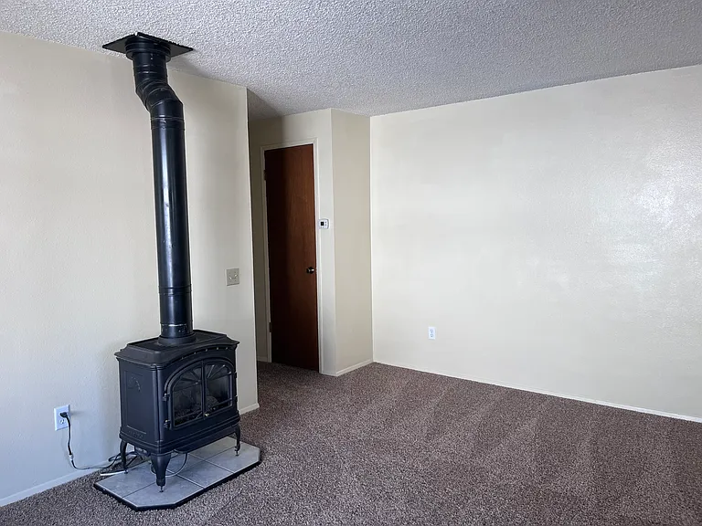 113 Marcus St #B — Photo 4