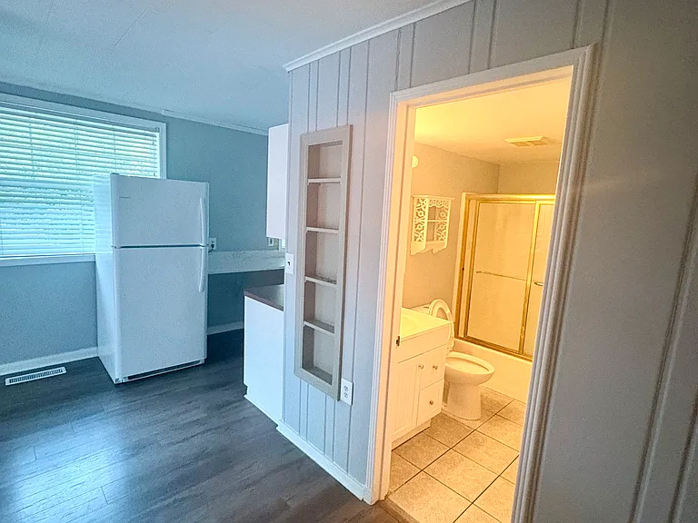 3022 Dartmouth Ave N — Photo 17