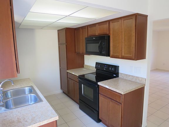 4th image of 3247 Forest Oaks Ct