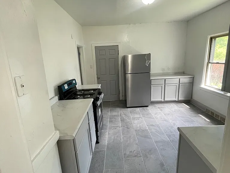 2037 Wiemann Ave — Photo 7