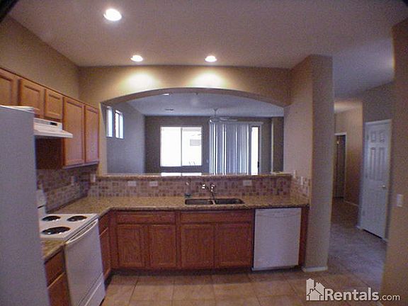4th image of 7039 E Kessler Ave