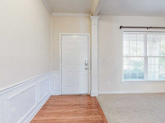 3rd image of 507 Lasalle Ct