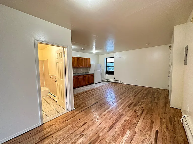 205 Union St #13E — Photo 2