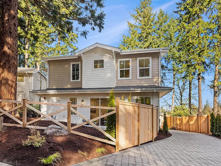 11810 NE 103rd Pl — Photo 3