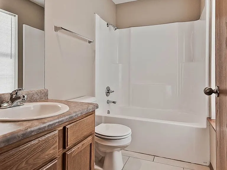 2215 Hidden Lake St — Photo 9