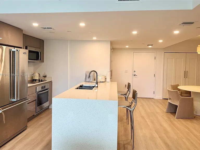 13800 Highland Dr #307 — Photo 25