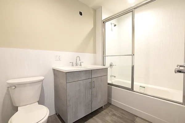 Rented by Keren Capital Group, LLC | media 17
