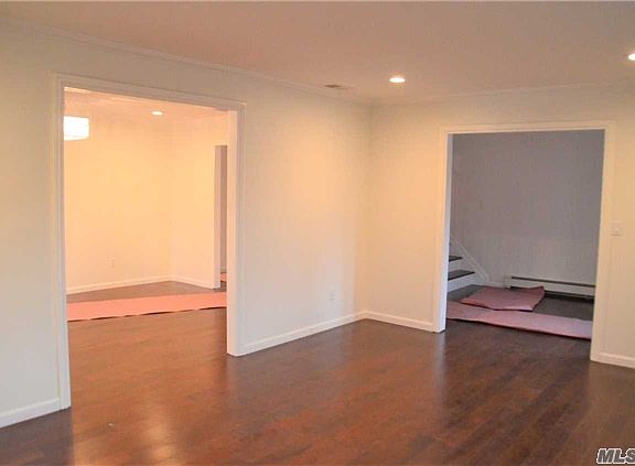 2nd image of 37 Twin Oaks Dr