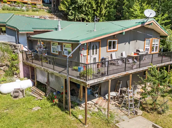8749 Squilax Anglemont Rd, Columbia Shuswap, BC V0E 1M9