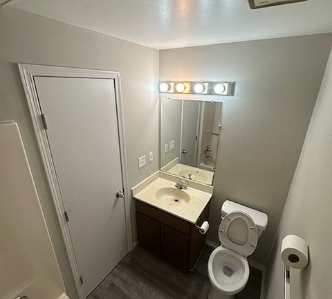 2nd image of 217 Chestnut St #C