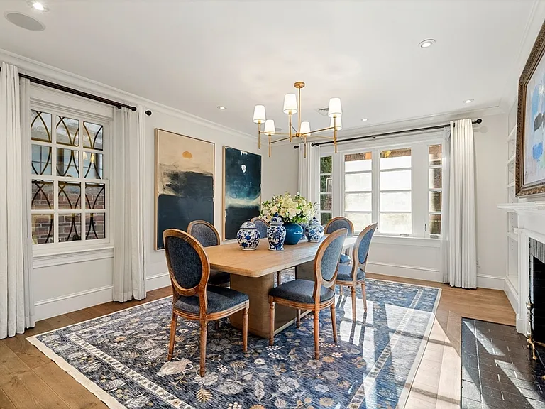 6 W Hill Pl — Photo 4