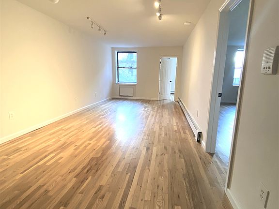 2nd image of 525 W 49th St APT 3D