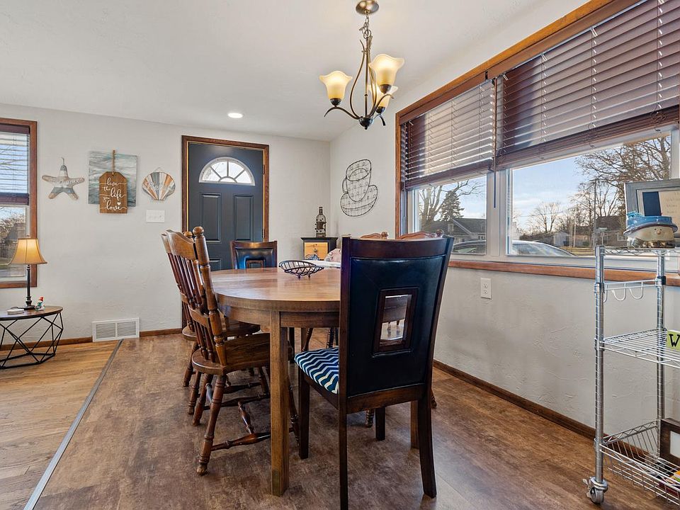 818 W Glendale Ave, Appleton, WI 54914 Zillow