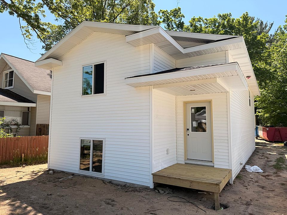 1st image of 723 Amity Ave