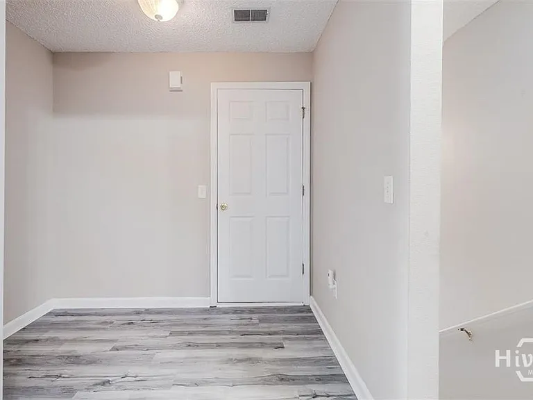 105 Archwood Dr — Photo 23