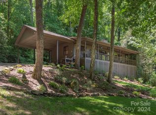 404 Old Country Rd, Waynesville, NC 28786