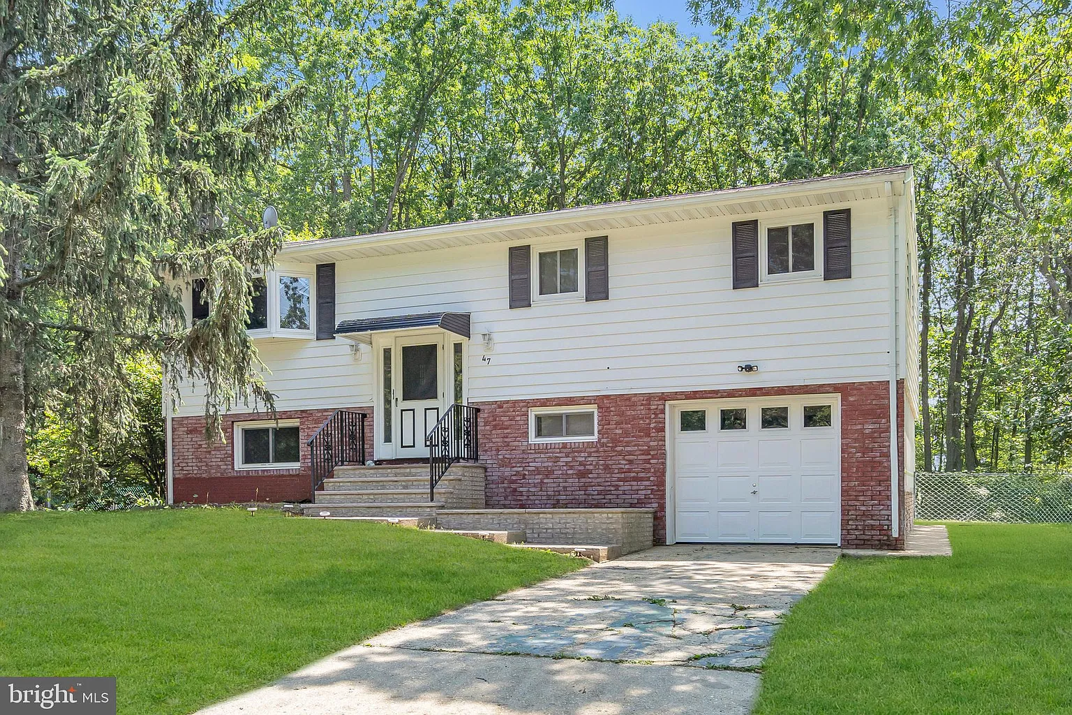 47 Beam Ave photo 1