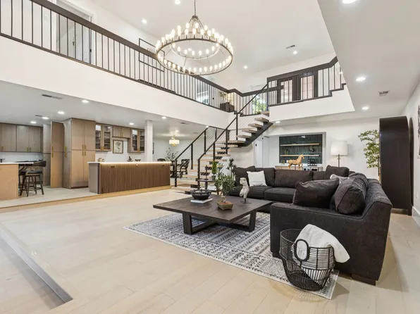 4216 Kelly Elliott Rd, Arlington, TX 76016