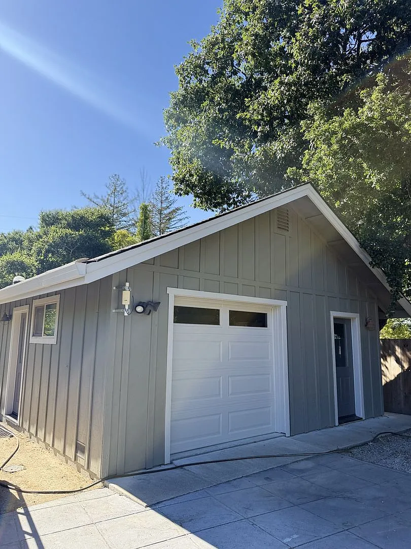 **Move- In Special, $500 Off First Month's Rent! 1 Bedroom 1 Bathroom Detached ADU with A/C and a... — Photo 1