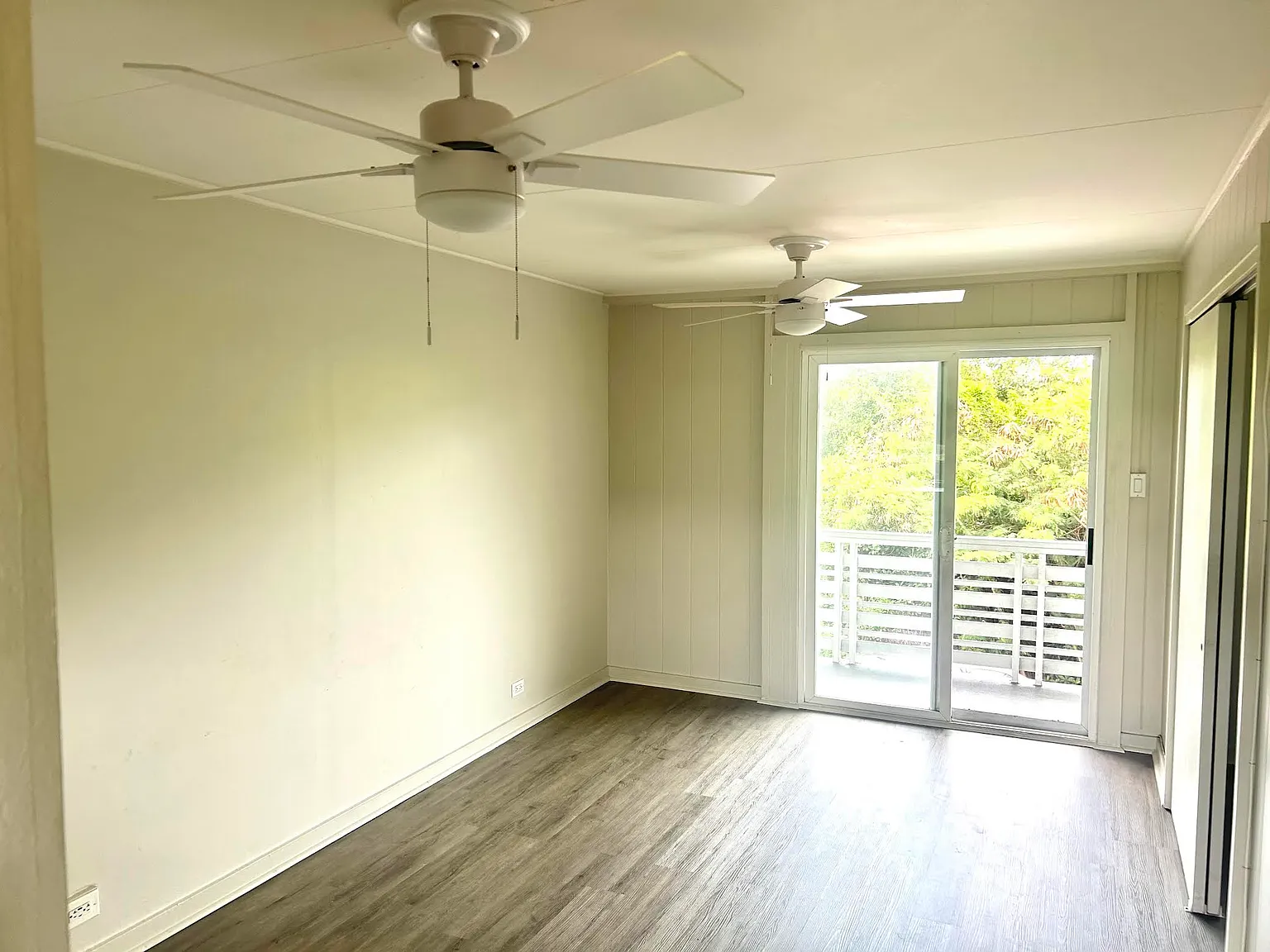 2 bed, 600 sqft, $2,400 — Photo 2