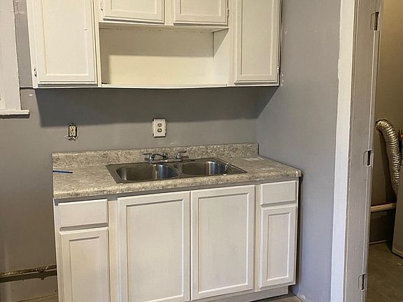 4th image of 930 W Garfield Blvd APT 1