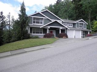 17135 SE 100th St, Renton, WA 98059