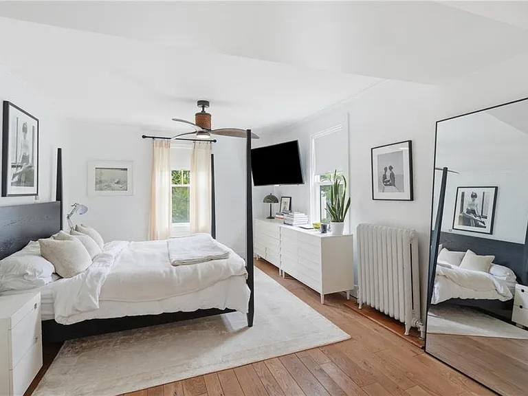 52 Berkeley Ave — Photo 18