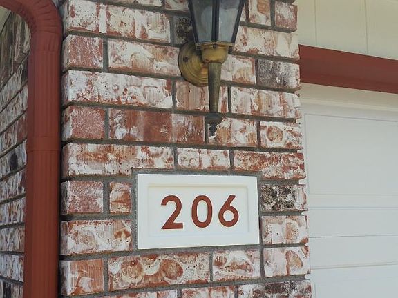 3rd image of 206 Tomahawk Dr