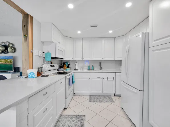 363 WELLINGTON J, West Palm Beach, FL 33417