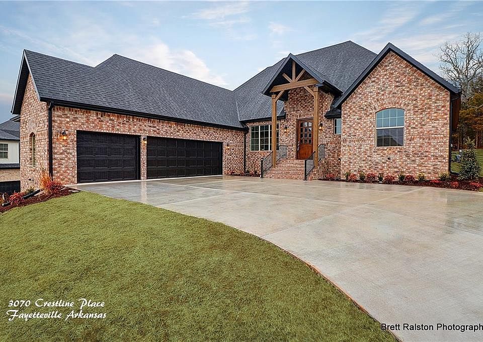 1st image of 3070 E Crestline Pl