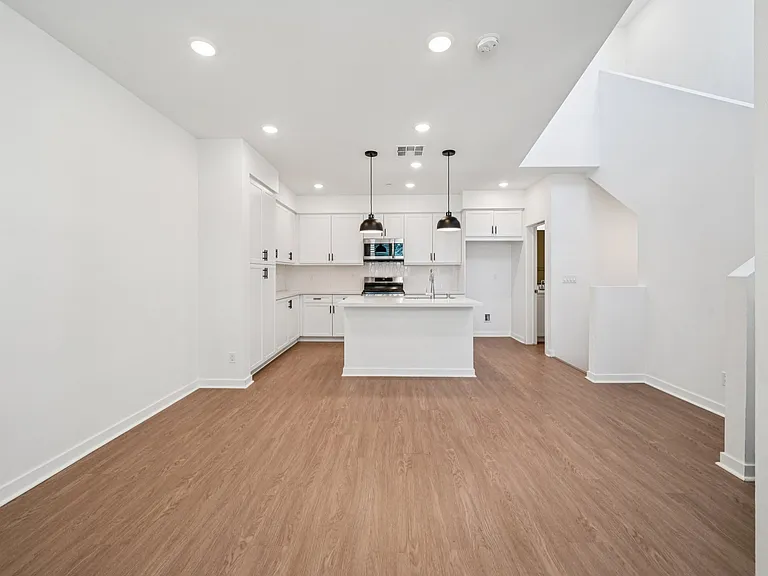 11048 Luminate Dr — Photo 7
