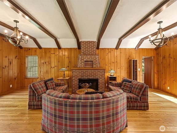 5th image of 115 Chateau Lane
