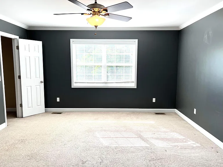 115 Cody Dr — Photo 5
